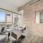 First Class 1Br Majestic Luxury With Pool View